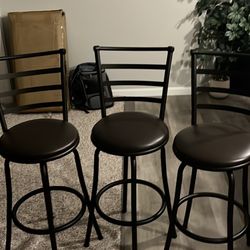 3 bar stools 