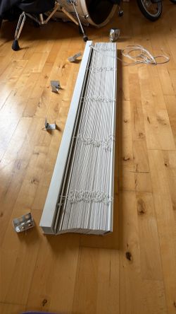 Blinds / shades 57”