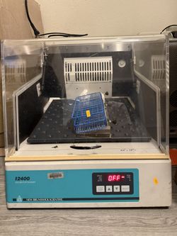 Large Incubator New Brunswick 