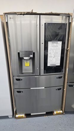 Brand new LG instaview 4  door refrigerator Counter Depth 