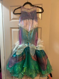 Disneys The Little Mermaid size small (5-6) little girl