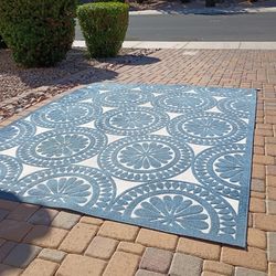 8x10 Indoor Outdoor Rug Blue Gray And White Cash Only Please