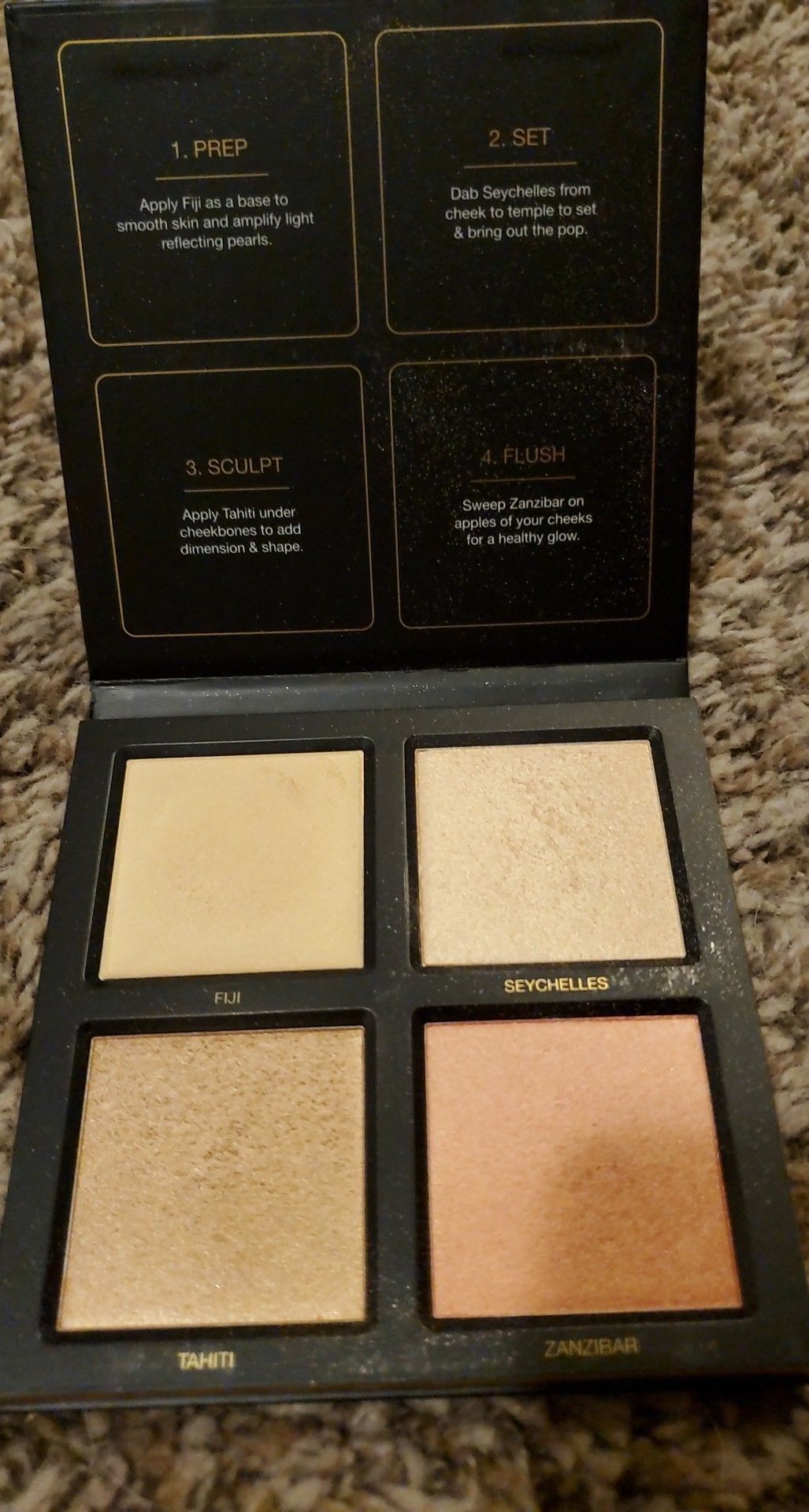 Makeup palettes