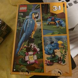 LEGO Creator 3in1 Exotic Parrot building set