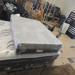 FULL 12" IN THICK MEMORY GEL MATTRESS 