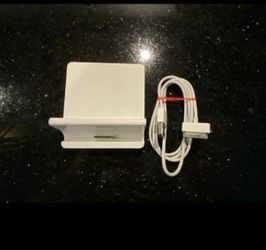 Apple IPAD 2 & 3 & iPod Docking Station Charger White Model A1381 with USB Cable