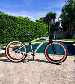 Fat Tire Cruiser / Bicycle