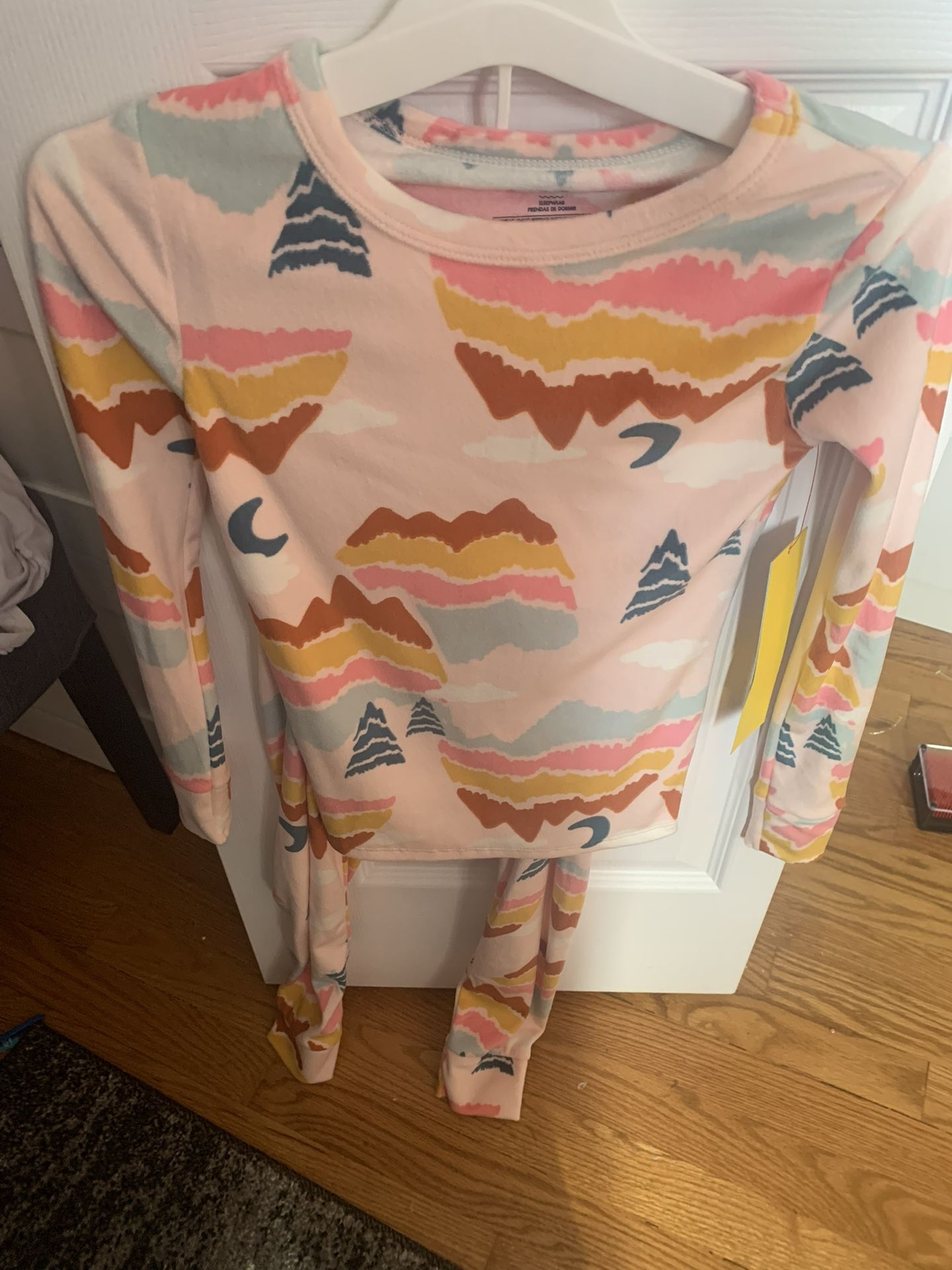 New Size 8 Years 2 Piece Pajamas Set