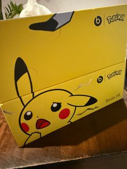 Beats Pill Speaker Pokemon Edition new in hand !!