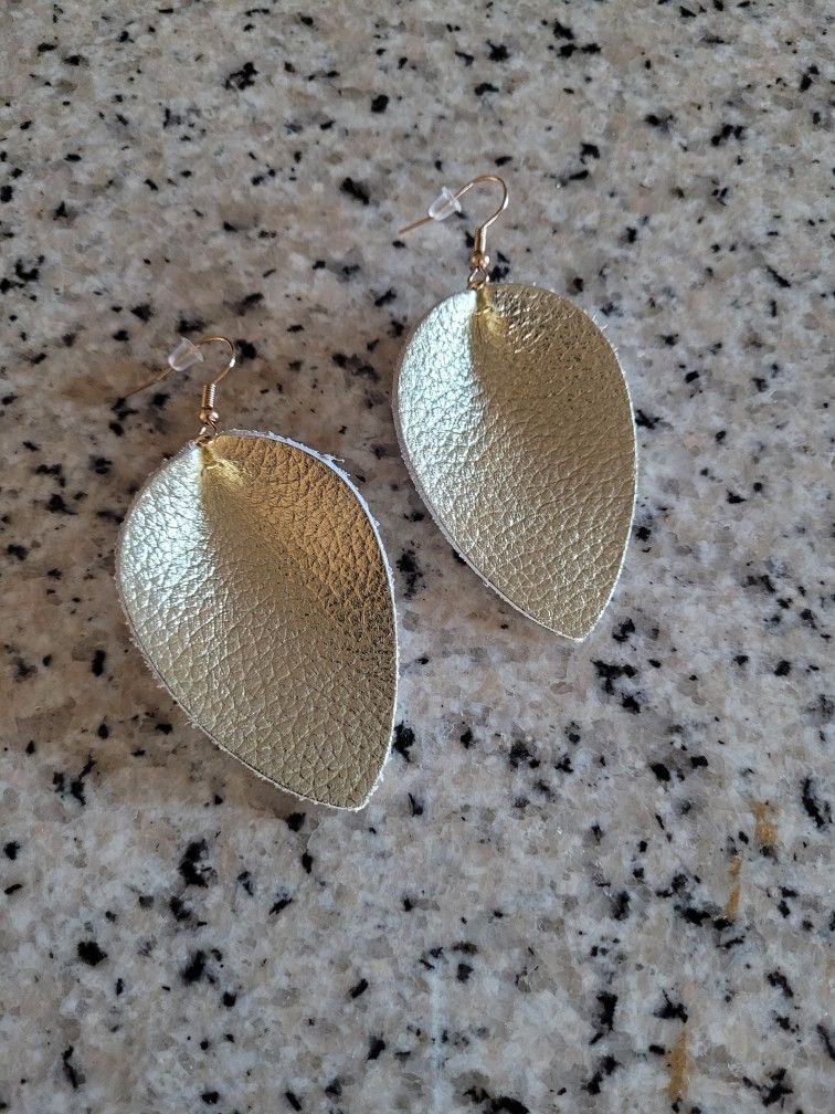 NEW! Gold Faux Leather Earrings!