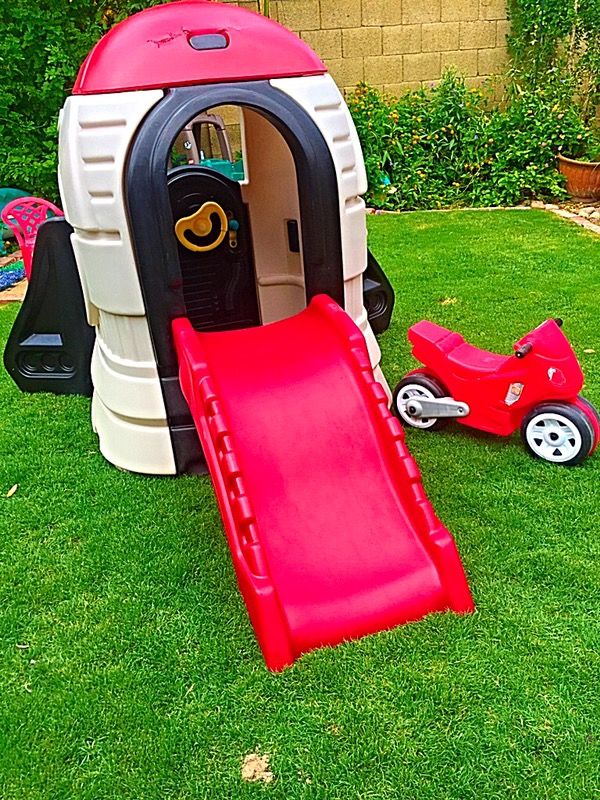 Little tikes sales rocket ship playhouse