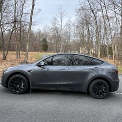 2022 Tesla Model Y Long Range – Very Good Condition