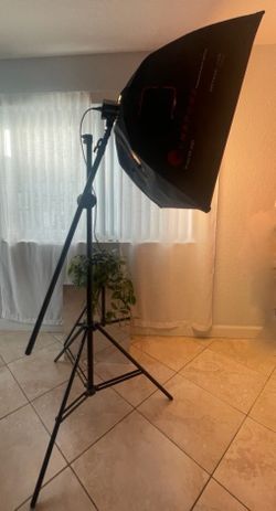 Amvona Dynaphos DP 2497 Professional Tungsten Continuous Lighting Kit with stand 
