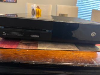 Microsoft Xbox one not working turns on for a few seconds then off.  parts only.  console only