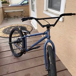 26 inch mafia medusa (DESCRIPTION)