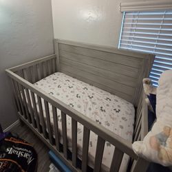 Delta Children 4-in-1 Crib