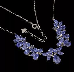 Tanzanite pendant necklace And  Matching Earrings 