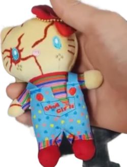Tiny Hello Kitty Chucky
