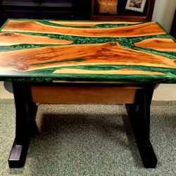 Hand Crafted Natural Cherry And Margarita Green Resin Table