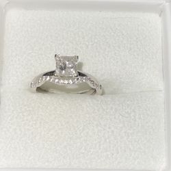 Size 7 White Gold .9 Carat Princess Cut Solitaire with diamond wavy wedding band