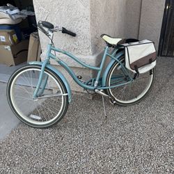 Beach Cruiser  Huffy 26 Inch With Saddle Bag