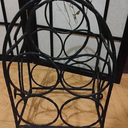 Leaf Black 5-Bottle Iron Wine Holder 