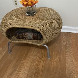 Decorative accent table