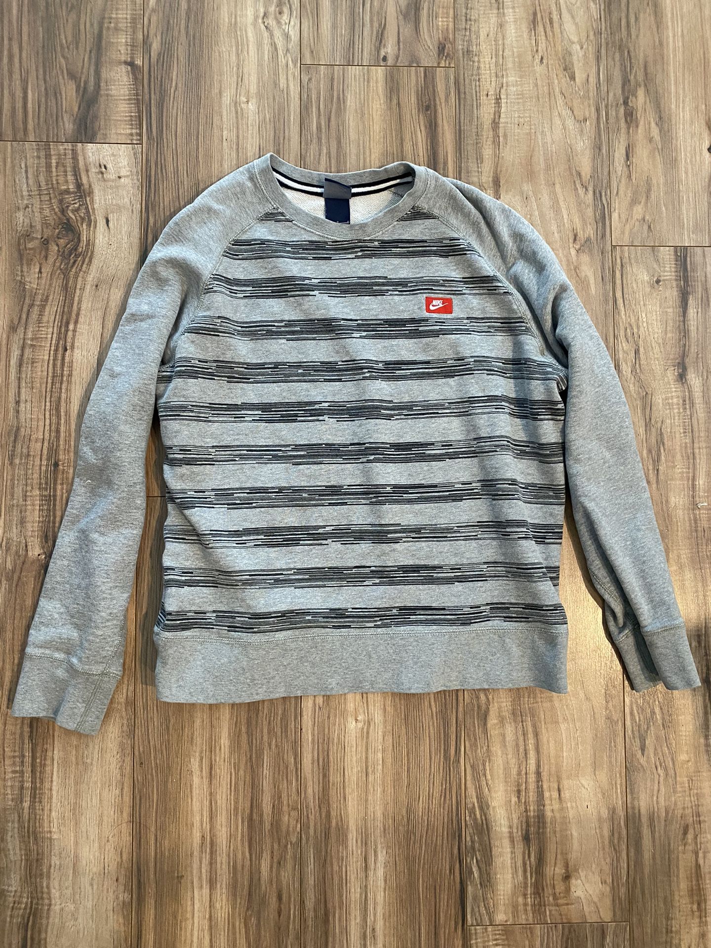 Vintage Nike Sportswear sweatshirt Supreme Dunk SB Bape Air Jordan