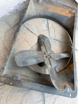 Radiator fan / cover