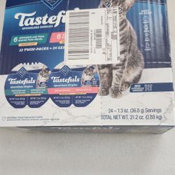 N. Peoria Blue Buffalo Spoonless Singles 12 Twin Packs Cat Food  Exp 7/27 Sealed Box Read Description For Pick Up Location Options 