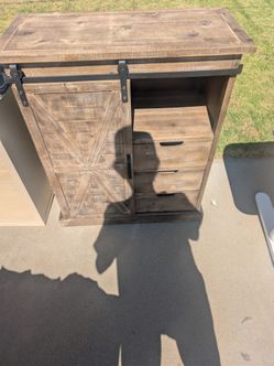 Nightstand/cabinet