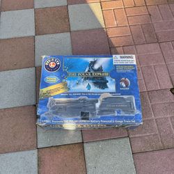 Lionel The Polar Express Battery-Powered G-Gauge Train Set