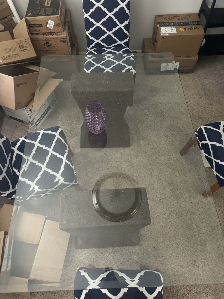 Dining Room Table W/ 4 Chairs