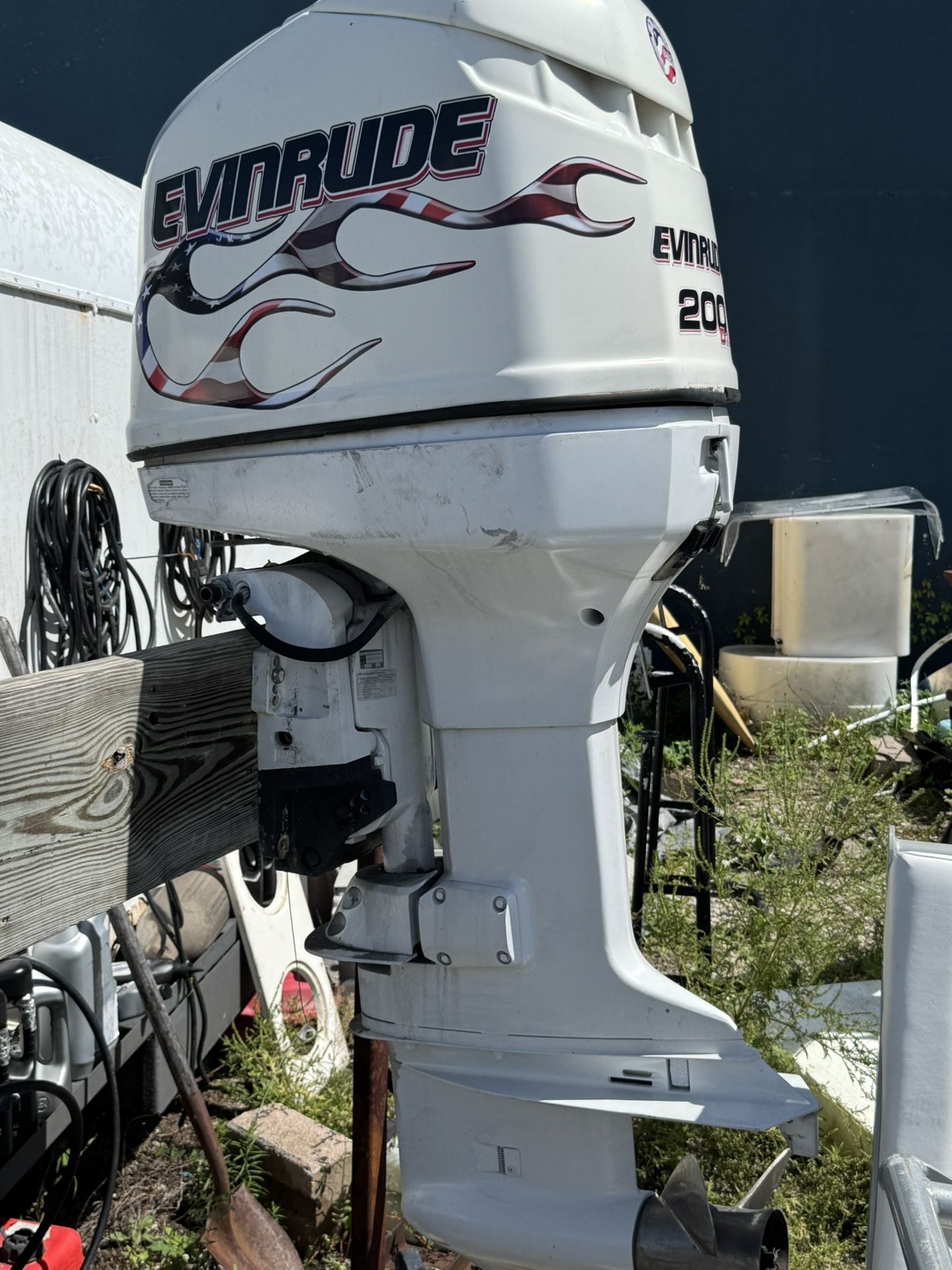 200 HP Outboard Motor 
