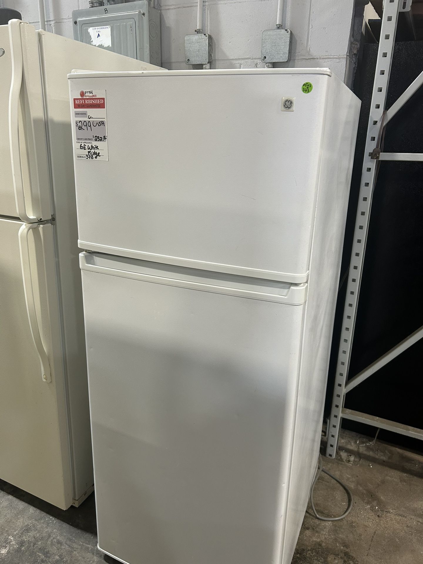 White 24” Top Freezer Fridge