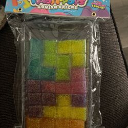 Taba-pops squish Bricks