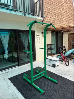 PULL UP STATION