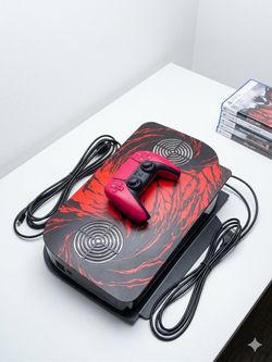 Ps5 dbrand Darkplates 2.0 (Arachnoplates edition).