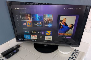 Visio 26" TV, Roku Stick, Tablo, plus remotes