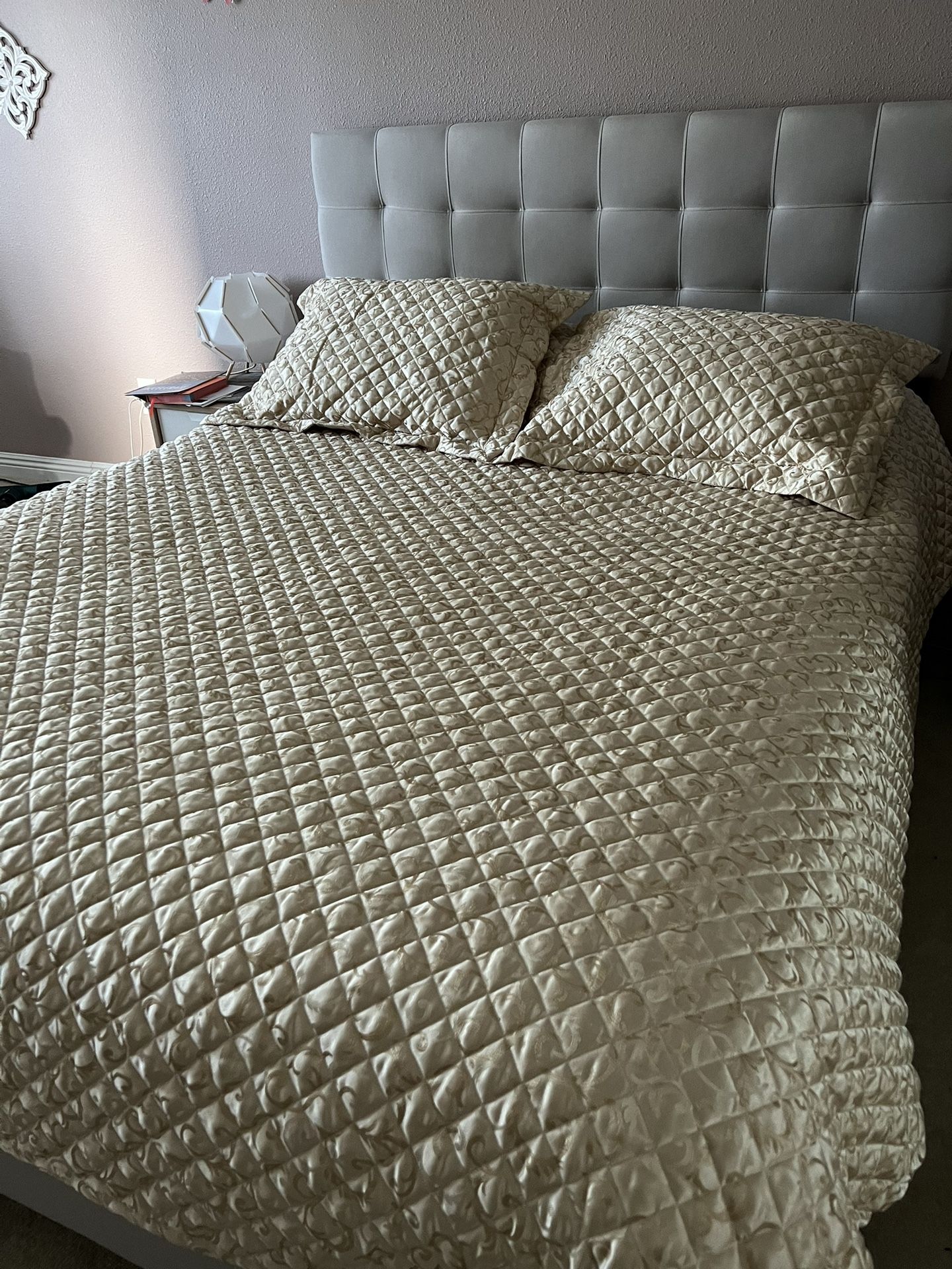 3 piece queen coverlet set