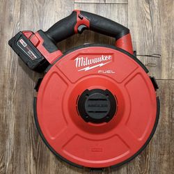 MILWAUKEE FISH TAPE M18 FUEL 18V Lithium-Ion Cordless Angler Pulling  Powered (with a battery)