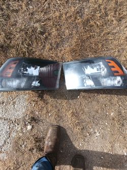 Set of dodge late model truck factory headlights