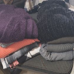 Young Ladies Clothing- 24 Pieces