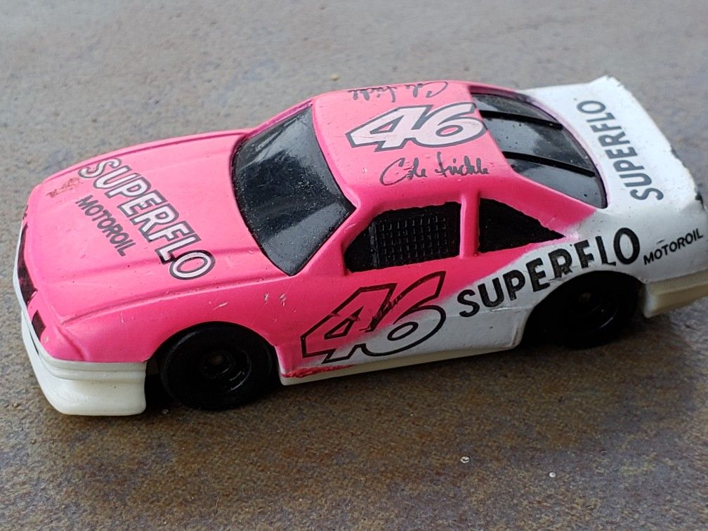 Very nice Vintage 1990 APPLAUSE DAYS OF THUNDER #46 "COLE TRICKLE/SUPERFLO" DIECAST CAR