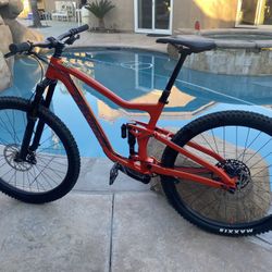 Devinci MTB bike 