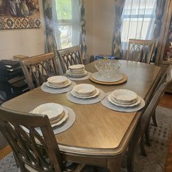 Dinner Table Set