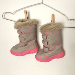 Toddler Size 5 Girls gap snow boots 