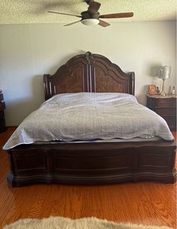 King size bed
