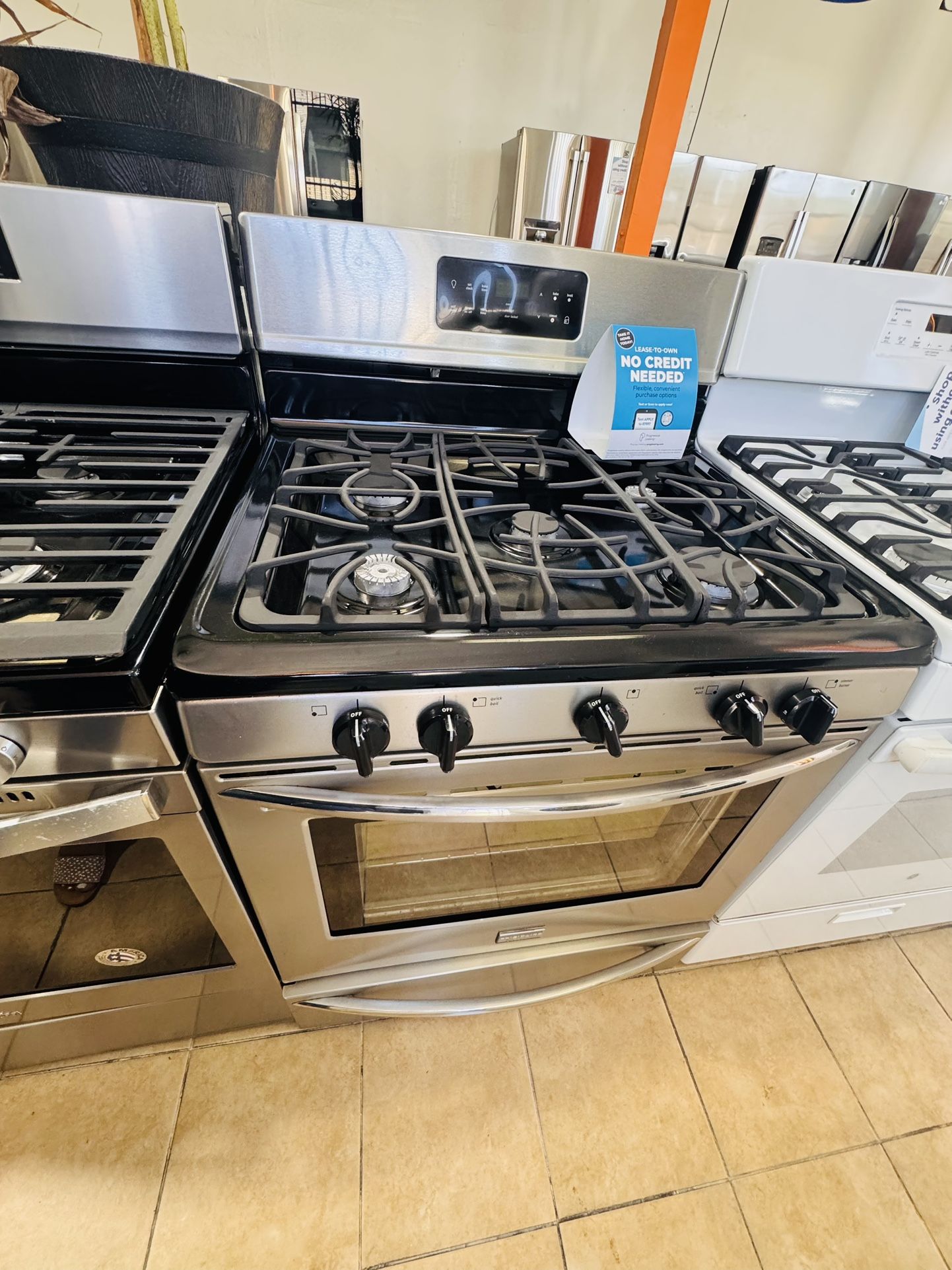 FRIGIDAIRE STOVE