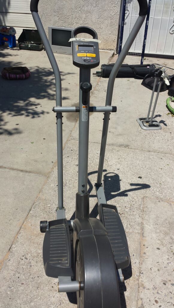 WESLO MOMENTUM 610 EXERCISE MACHINE